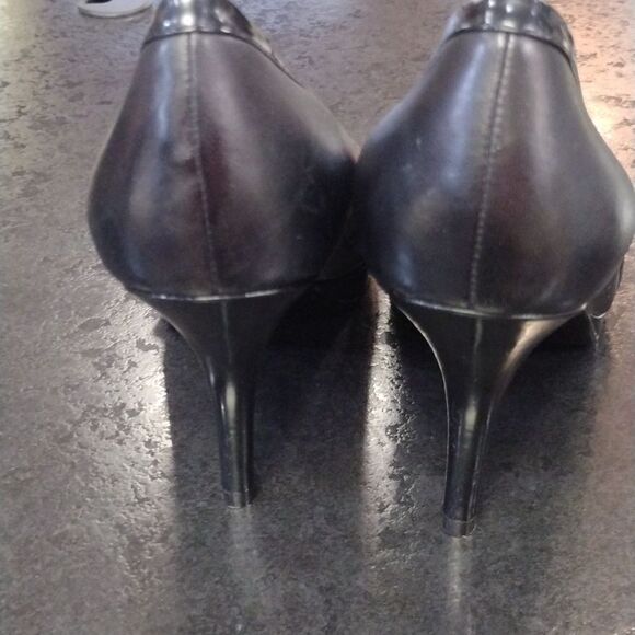 Marc Fisher heels - Picture 3 of 5